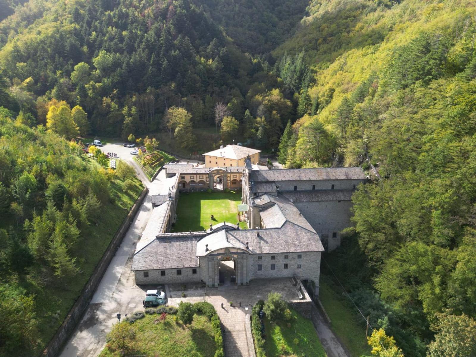 Locanda Del Pellegrino Roncobillaccio Exterior foto